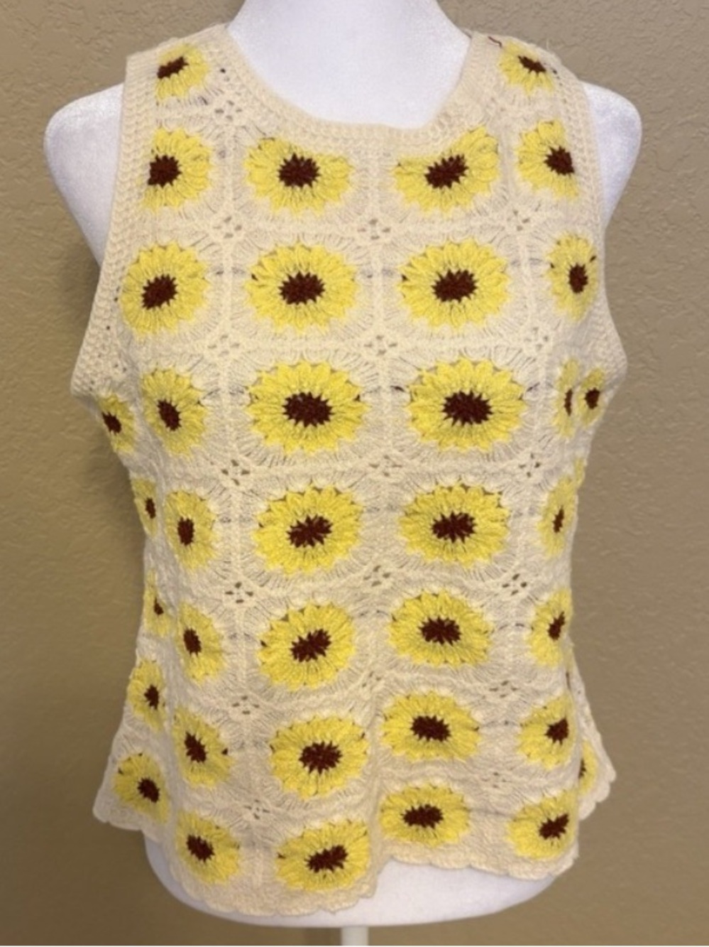 🌻 Rebellion Yellow Cream Grannycore Coquette Girl Crochet Sunflower Tank Medium